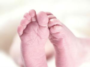 Nace el primer bebé tras un trasplante de útero de una mujer fallecida