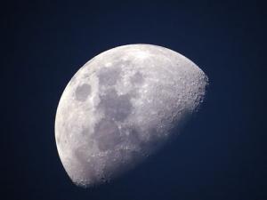 La sonda Chang'e-4 ha comenzado sus investigaciones y se prepara para recibir ondas de baja frecuencia que podrían ayudar a revelar cómo era el universo justo después del Big Bang.