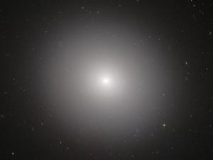 Imagen de galaxia muerta capturada con el Telescopio Espacial Hubble. / NASA/ESA/Judy Schmidt and J. Blakeslee (Dominion Astrophysical Observatory)