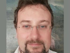  Juan Diego Ania Castañón. Director del Instituto de Óptica "Daza de Valdés", CSIC