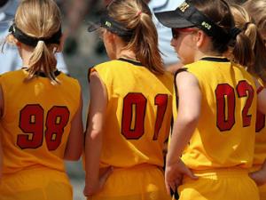 Equipo de softball femenino. / KeithJJ (PIXABAY)