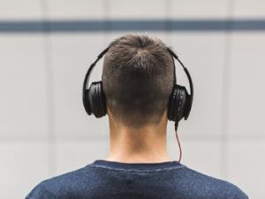 La música para aprender tareas físicas desarrolla una zona del encéfalo. / StockSnap (PIXABAY)