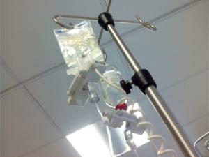 Goteo del tratamiento de quimioterapia. / jacinta lluch valero (FLICKR)
