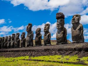 Esculturas de la Isla de Pascua. / voltamax (PIXABAY)