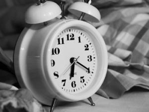 Reloj despertador. / congerdesign (PIXABAY)