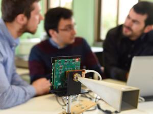 Investigadores del laboratorio del grupo de redes inalámbricas de IMDEA Networks liderado por Dr. Joerg Widmer y que ha participado en este proyecto. / © IMDEA Networks Institute | mmMAGIC