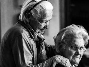 Un cromosoma X, el secreto de la longevidad femenina