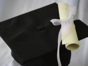 La Fundación para el Conocimiento madri+d contribuye a este documento informando sobre los procesos de evaluación dirigidos a la mejora de la calidad del Espacio Madrileño de Educación Superior. / vloveland (PIXABAY)