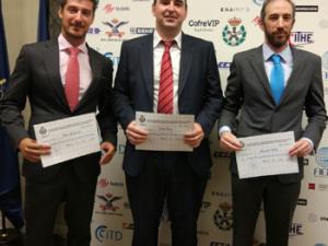 Equipo Drone Hopper con sus diplomas. / madri+d