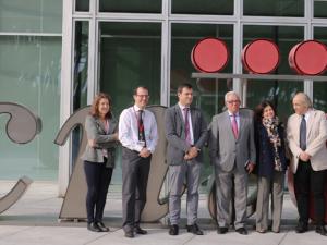 De izda. a dcha.: Iciar Areilza, Gonzalo Pizarro y Borja Ibáñez del CNIC, junto a Jesús Sánchez Martos, Consuelo Serrano, José de la Sota y Sara Alfonso, de la Fundación madri+d
