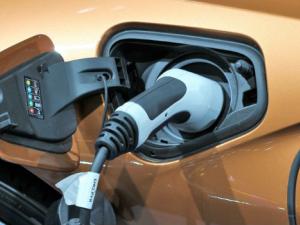 Obtención limpia de combustible de hidrógeno mediante fotosíntesis artificial. / GoranH (PIXABAY)