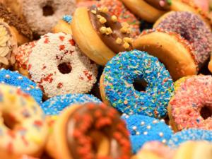 "Actualmente, la mejor manera para que los niños y adultos combatan la enfermedad del hígado graso es perder peso, comer menos alimentos procesados y hacer ejercicio regularmente", Woo Baidal. / AJEL (PIXABAY)