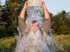 Reto ELA del cubo de hielo. / Anthony Quintano  (FLICKR)