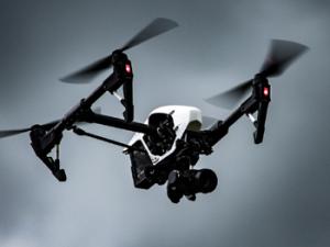 Dron. / Powie (PIXABAY)