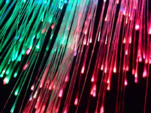 Fibra óptica de colores. / Gonzalo Tapia (FLIKR)