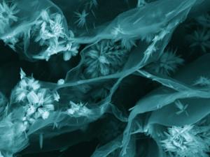 Nanomaterial Enhanced Rechargeable Zinc-Silver Oxide Batteries. / Engineering at Cambridge (FLICKR)